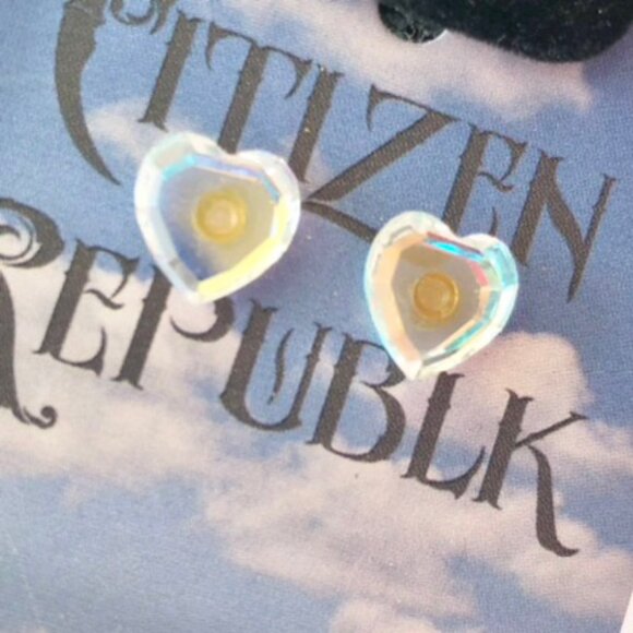 Swarovski Crystal Heart Stud Earrings 14kt Gold Handmade - Picture 5 of 14